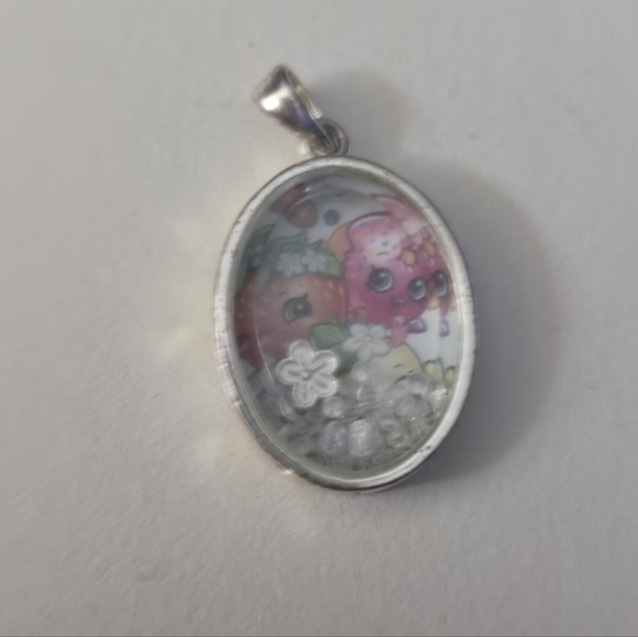Shopkins Jewelry - Shopkins Character Enclosed Pendant Charm